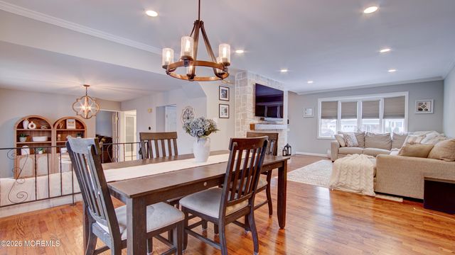 31 Wolfpack Road, Hamilton, NJ 08619