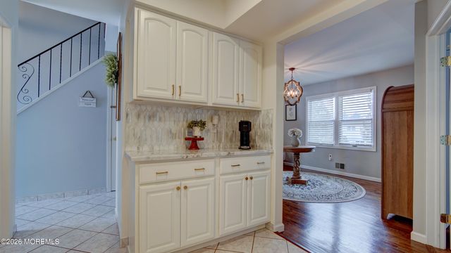 31 Wolfpack Road, Hamilton, NJ 08619