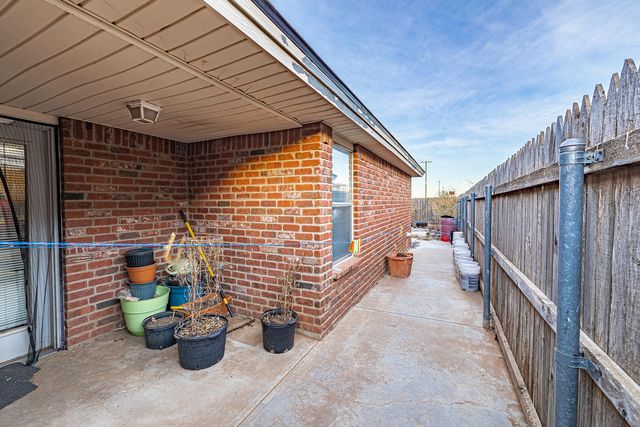 304 N Brentwood Avenue, Lubbock, TX 79416