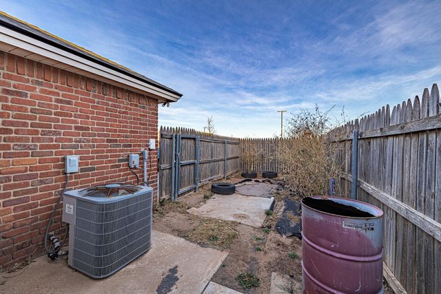 304 N Brentwood Avenue, Lubbock, TX 79416