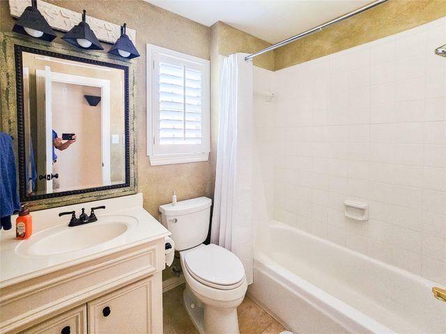 5007 Cambridge Street, Sugar Land, TX 77479