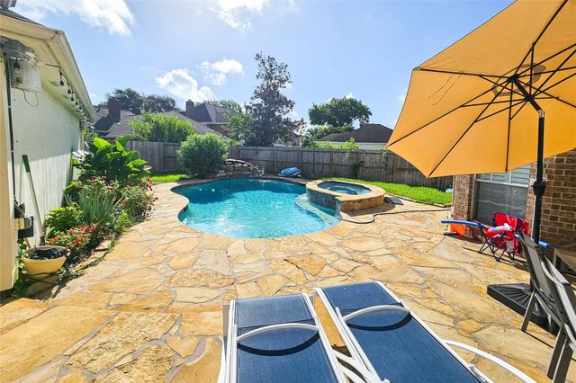 5007 Cambridge Street, Sugar Land, TX 77479
