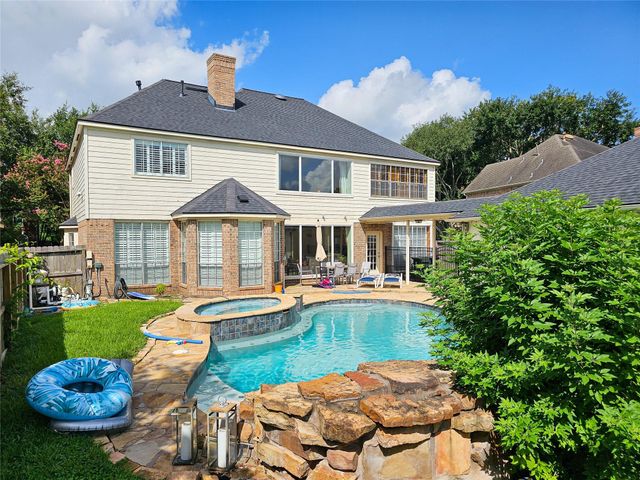 5007 Cambridge Street, Sugar Land, TX 77479