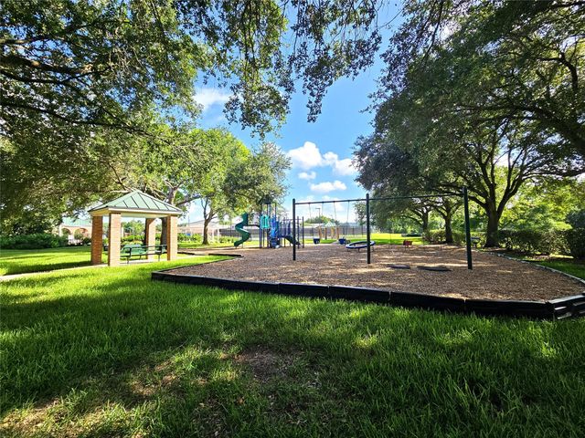 5007 Cambridge Street, Sugar Land, TX 77479