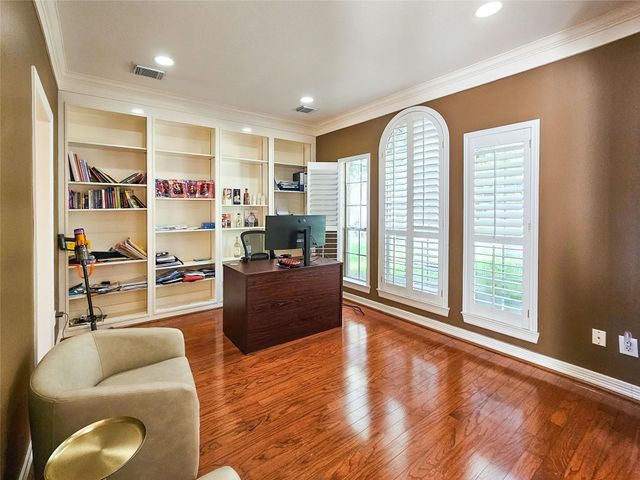 5007 Cambridge Street, Sugar Land, TX 77479