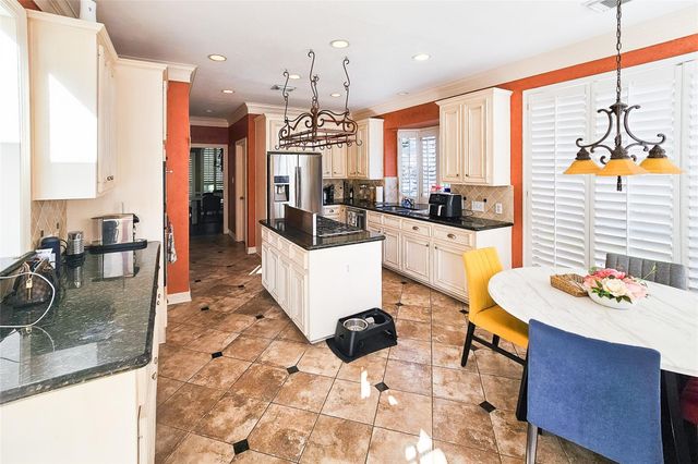 5007 Cambridge Street, Sugar Land, TX 77479