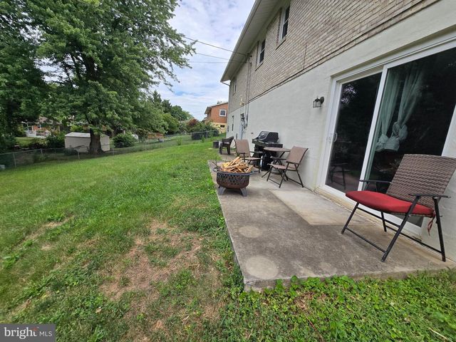 13822 NORTHCREST RD, Hagerstown, MD 21742