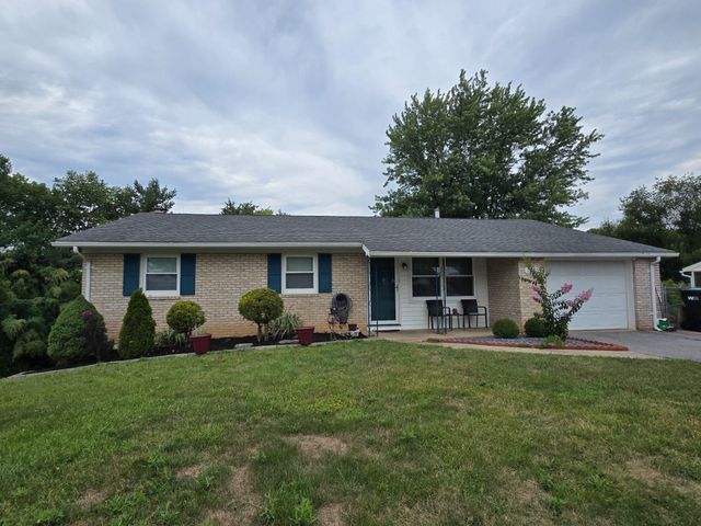 13822 NORTHCREST RD, Hagerstown, MD 21742