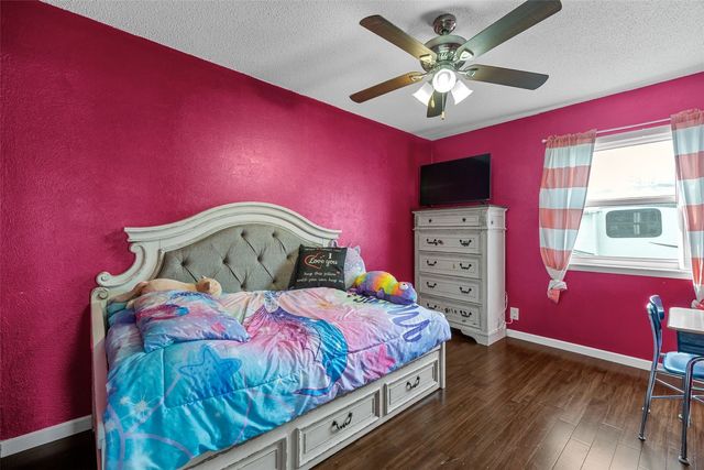 179 Lenora Drive NW, Cedar Rapids, IA 52405