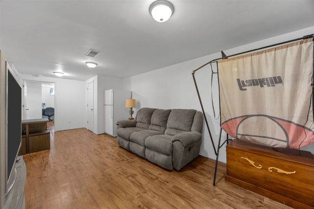 179 Lenora Drive NW, Cedar Rapids, IA 52405