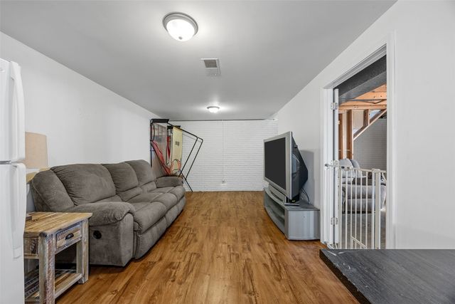 179 Lenora Drive NW, Cedar Rapids, IA 52405