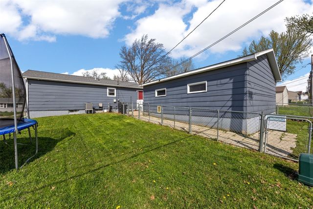 179 Lenora Drive NW, Cedar Rapids, IA 52405