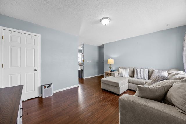 179 Lenora Drive NW, Cedar Rapids, IA 52405