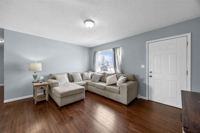 179 Lenora Drive NW, Cedar Rapids, IA 52405
