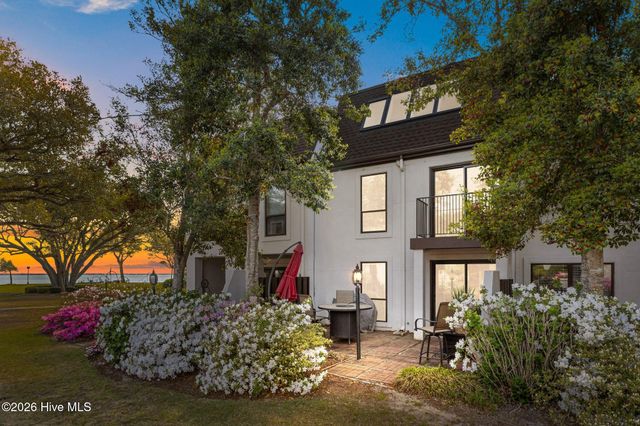 142 Corncake Circle, Morehead City, NC 28557