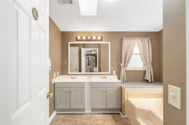 1717 LILLY LANE, The Villages, FL 32159