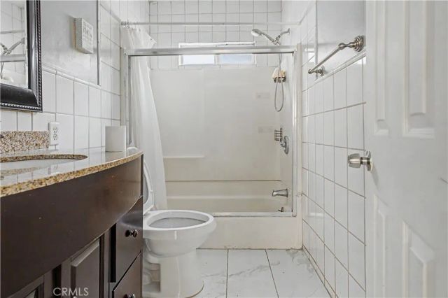 2829 S Rimpau, Los Angeles, CA 90016