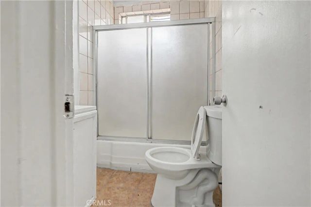 2829 S Rimpau, Los Angeles, CA 90016