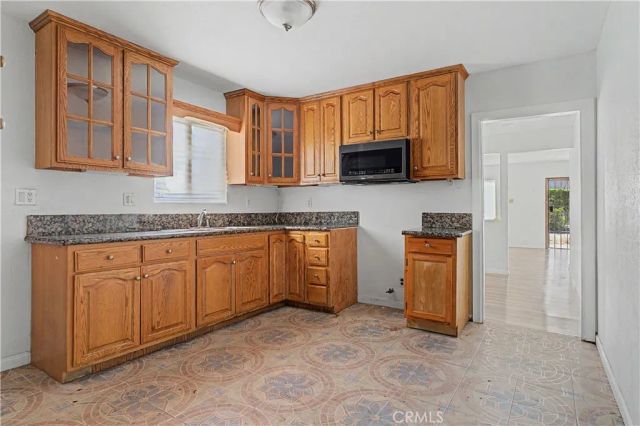 2829 S Rimpau, Los Angeles, CA 90016