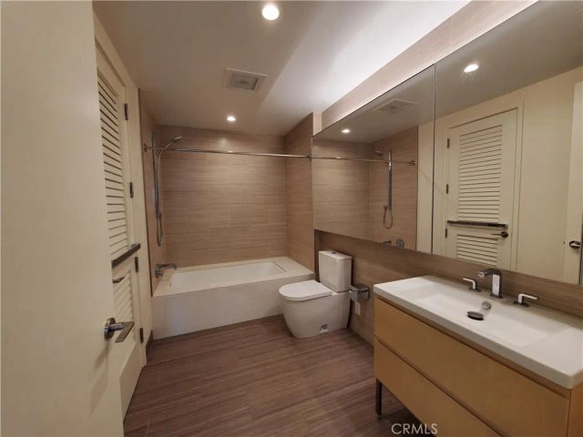 877 Francisco Street 1808, Los Angeles, CA 90017