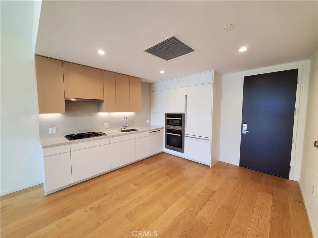 877 Francisco Street 1808, Los Angeles, CA 90017