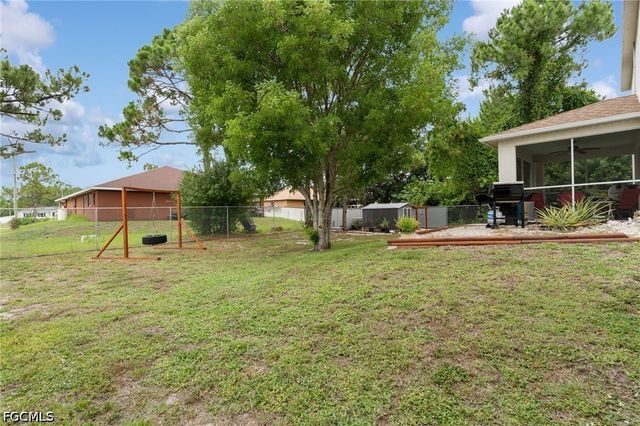 3705 27th ST SW, Lehigh Acres, FL 33976
