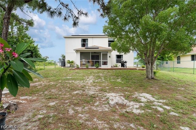 3705 27th ST SW, Lehigh Acres, FL 33976