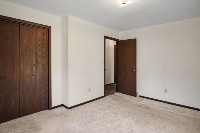 2222 Hayes Street NW, Marne, MI 49435