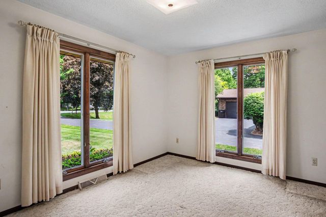 2222 Hayes Street NW, Marne, MI 49435