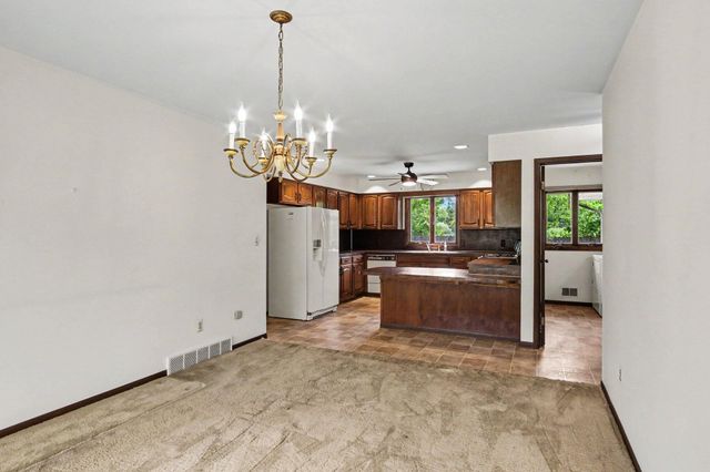 2222 Hayes Street NW, Marne, MI 49435
