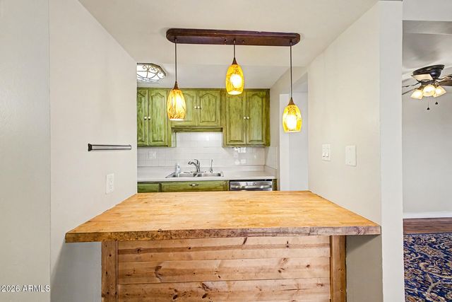 424 W Brown Road 207, Mesa, AZ 85201