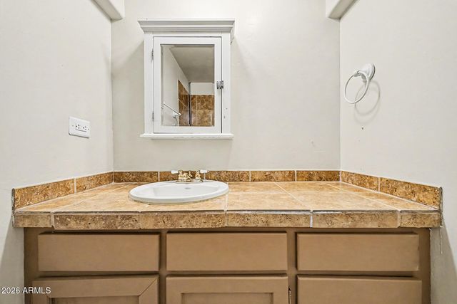 424 W Brown Road 207, Mesa, AZ 85201
