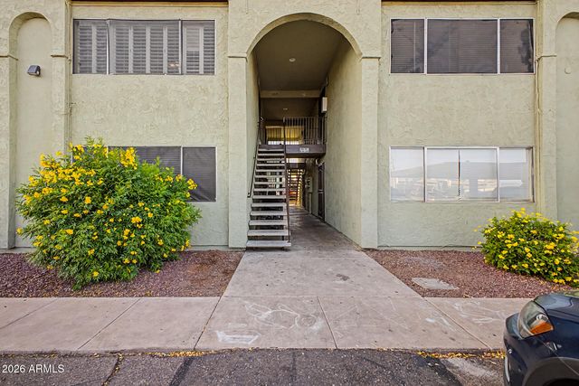 424 W Brown Road 207, Mesa, AZ 85201