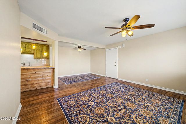 424 W Brown Road 207, Mesa, AZ 85201