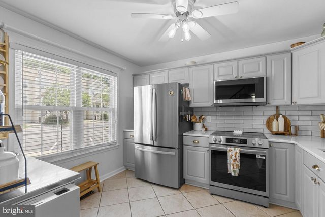 18745 MARTINS LANDING DR, Germantown, MD 20874