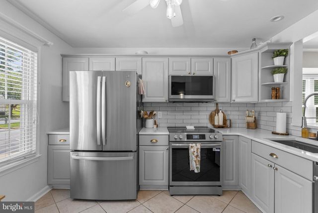 18745 MARTINS LANDING DR, Germantown, MD 20874