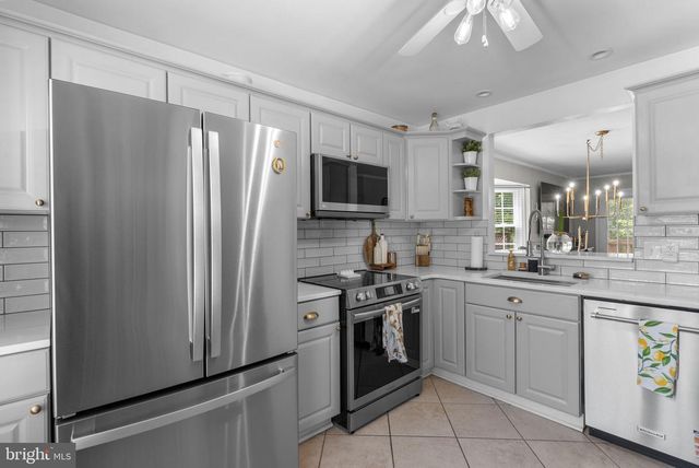 18745 MARTINS LANDING DR, Germantown, MD 20874