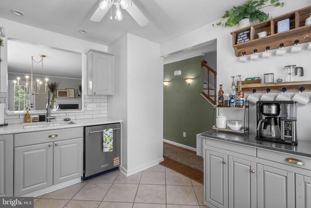 18745 MARTINS LANDING DR, Germantown, MD 20874