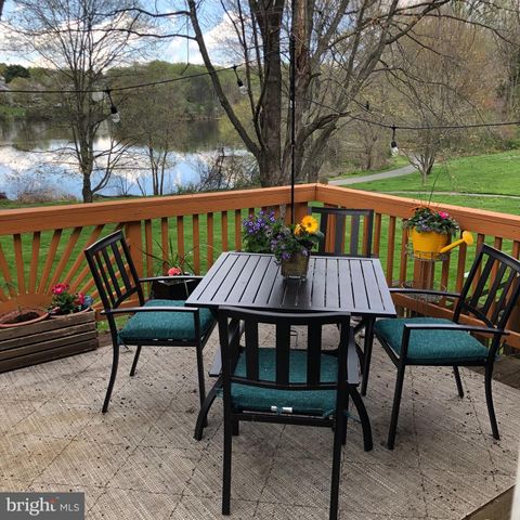 18745 MARTINS LANDING DR, Germantown, MD 20874