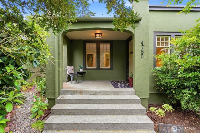 4755 39th Avenue S, Seattle, WA 98118