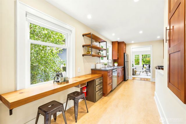 4755 39th Avenue S, Seattle, WA 98118