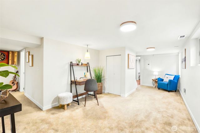 4755 39th Avenue S, Seattle, WA 98118