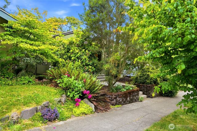 4755 39th Avenue S, Seattle, WA 98118