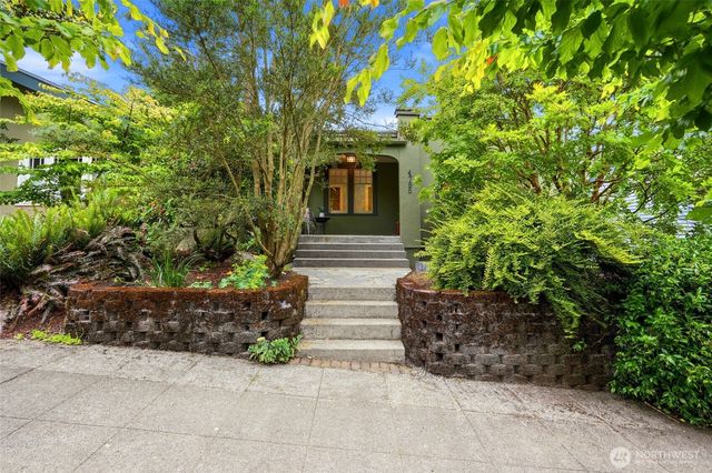 4755 39th Avenue S, Seattle, WA 98118