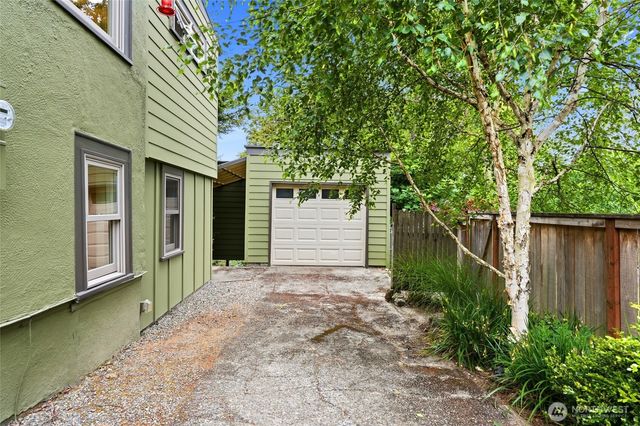 4755 39th Avenue S, Seattle, WA 98118