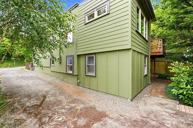 4755 39th Avenue S, Seattle, WA 98118