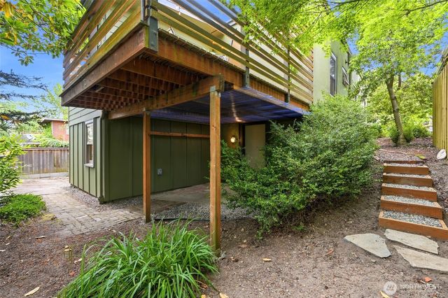 4755 39th Avenue S, Seattle, WA 98118