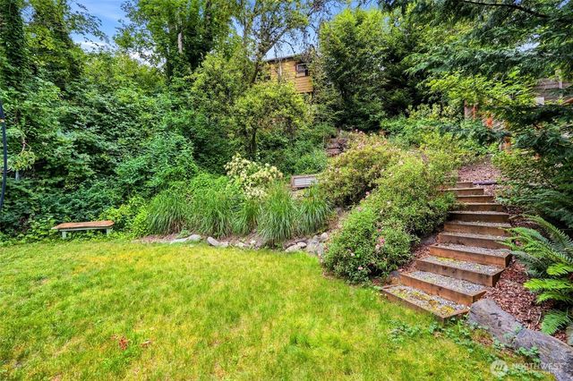 4755 39th Avenue S, Seattle, WA 98118