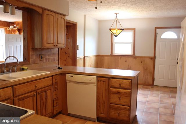 216 GEORGETOWN RD, Glassboro, NJ 08028