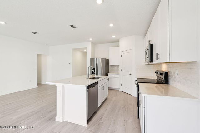 10758 LISHWOOD Way, Jacksonville, FL 32219